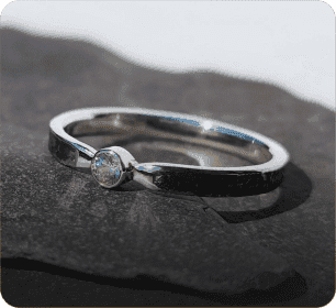 ENGAGEMENT RINGS